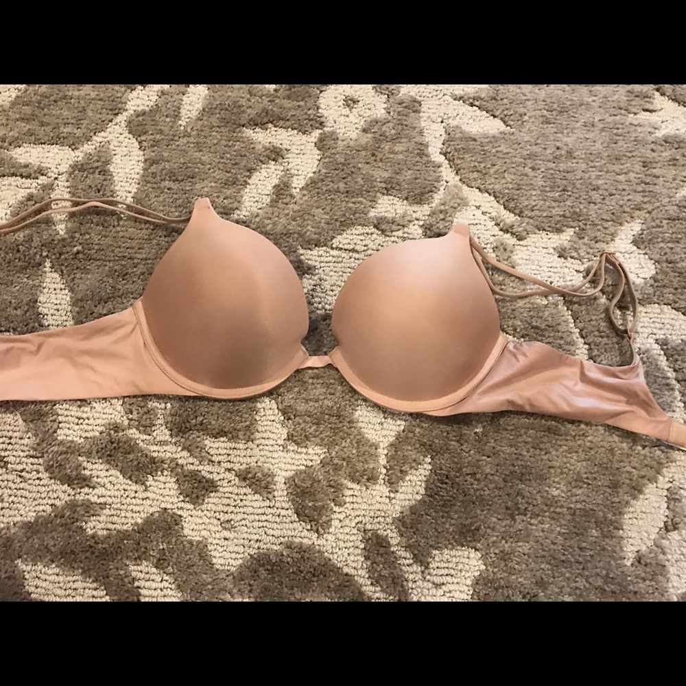 Victoria’s Secret Push Up Bra, Never Worn!!